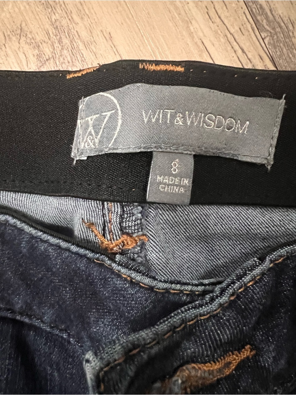 Wit & Wisdom “Ab”solution, size 8 - Picture 3 of 3